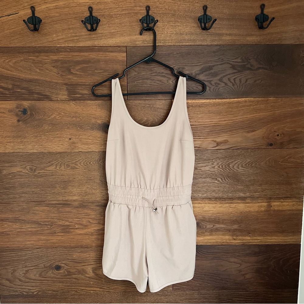 Abercrombie traveler romper